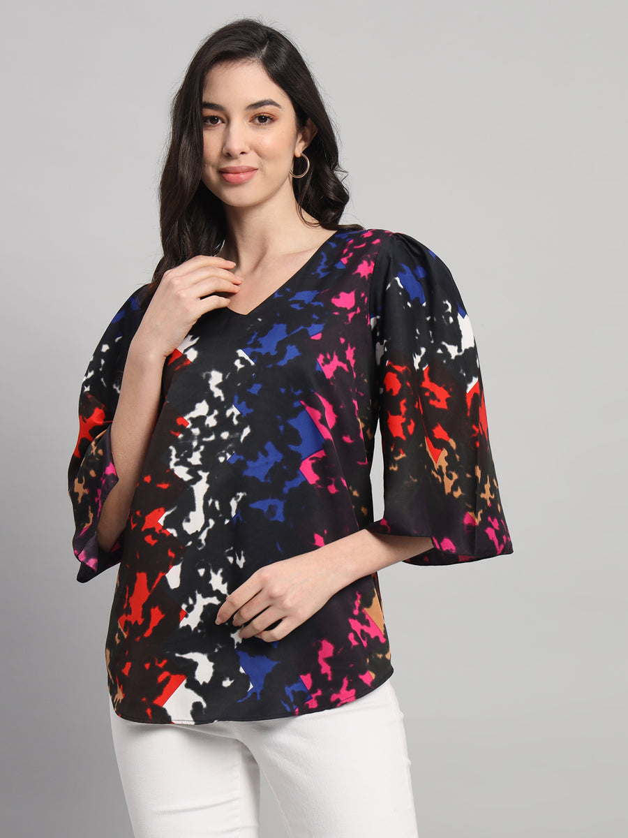 Curvydrobe Womens Black Printed V-Neck Top