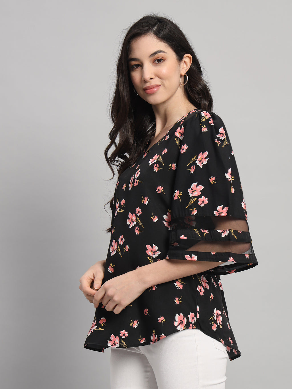 Curvydobe Womens black Floral Print V-Neck Top