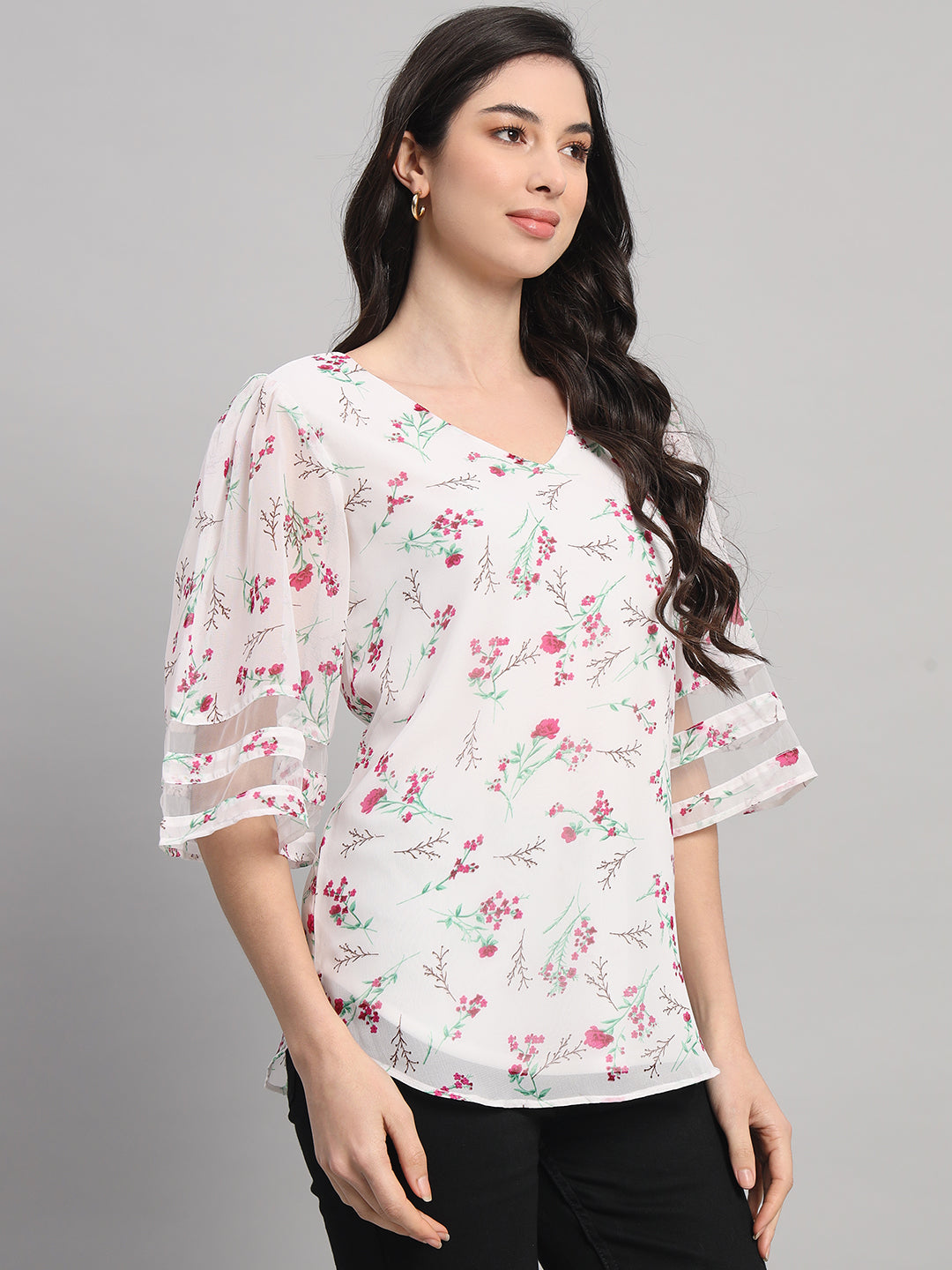 Curvydobe Womens White Floral Print V-Neck Top