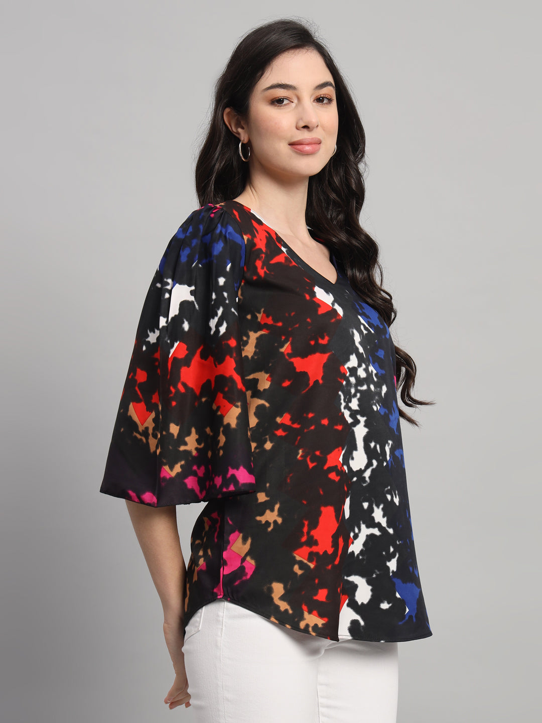 Curvydobe Womens Black Printed V-Neck Top