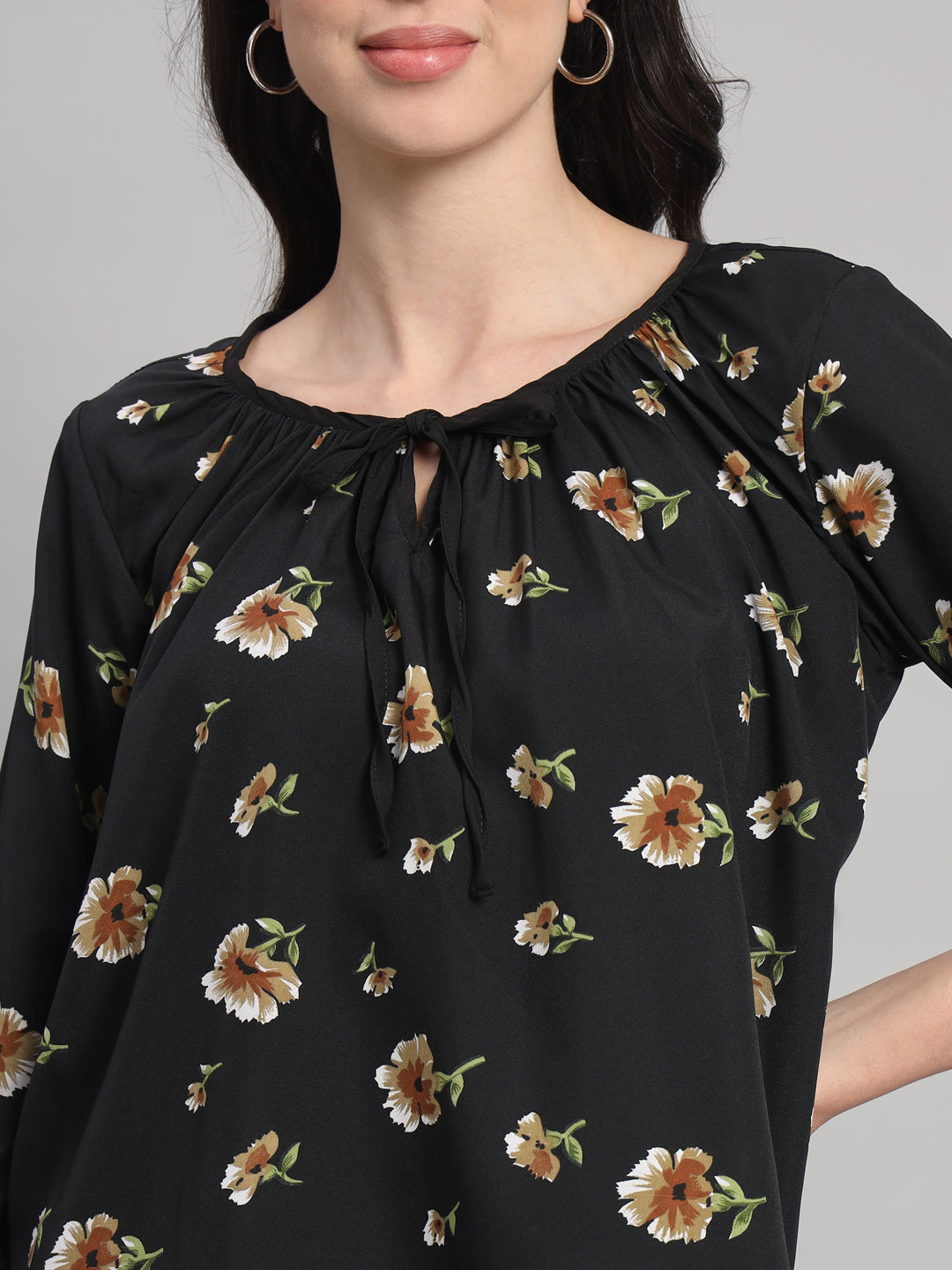 Curvydobe Womens Black Floral Print V-Neck Top