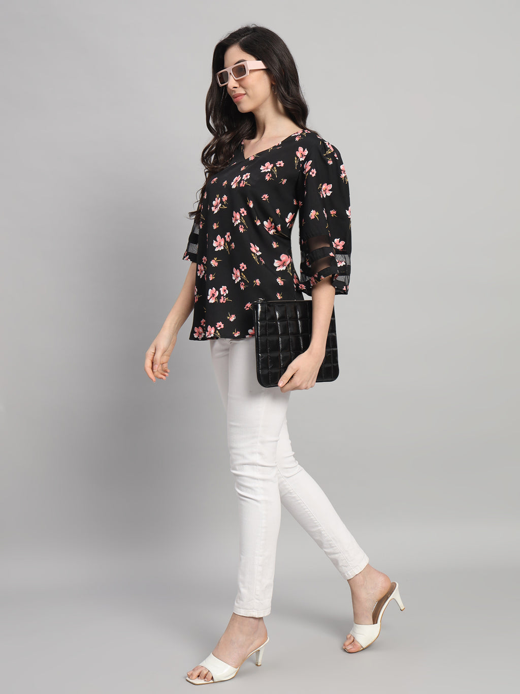 Curvydobe Womens black Floral Print V-Neck Top