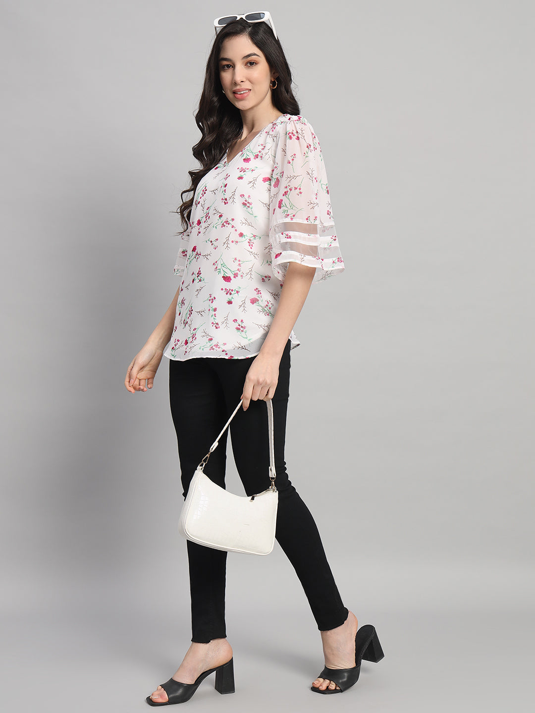 Curvydobe Womens White Floral Print V-Neck Top