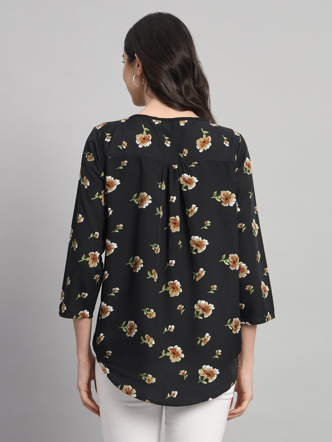 Curvydobe Womens Black Floral Print V-Neck Top