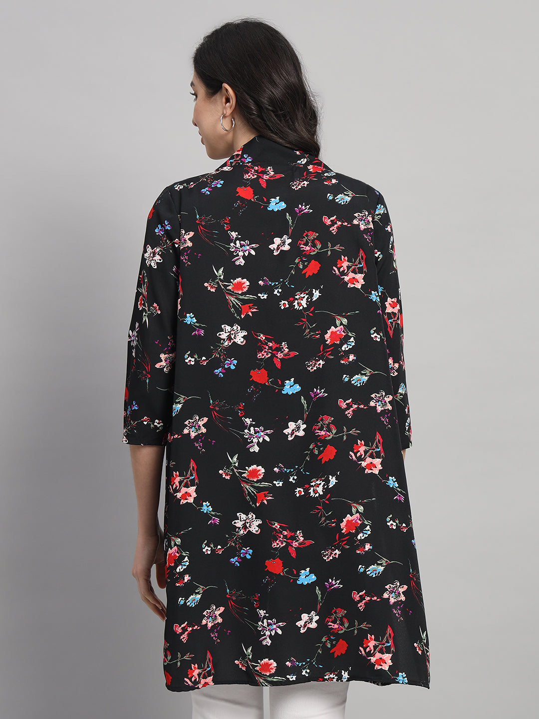 Curvydobe Womens Black Floral Printed Front-Open Shrug