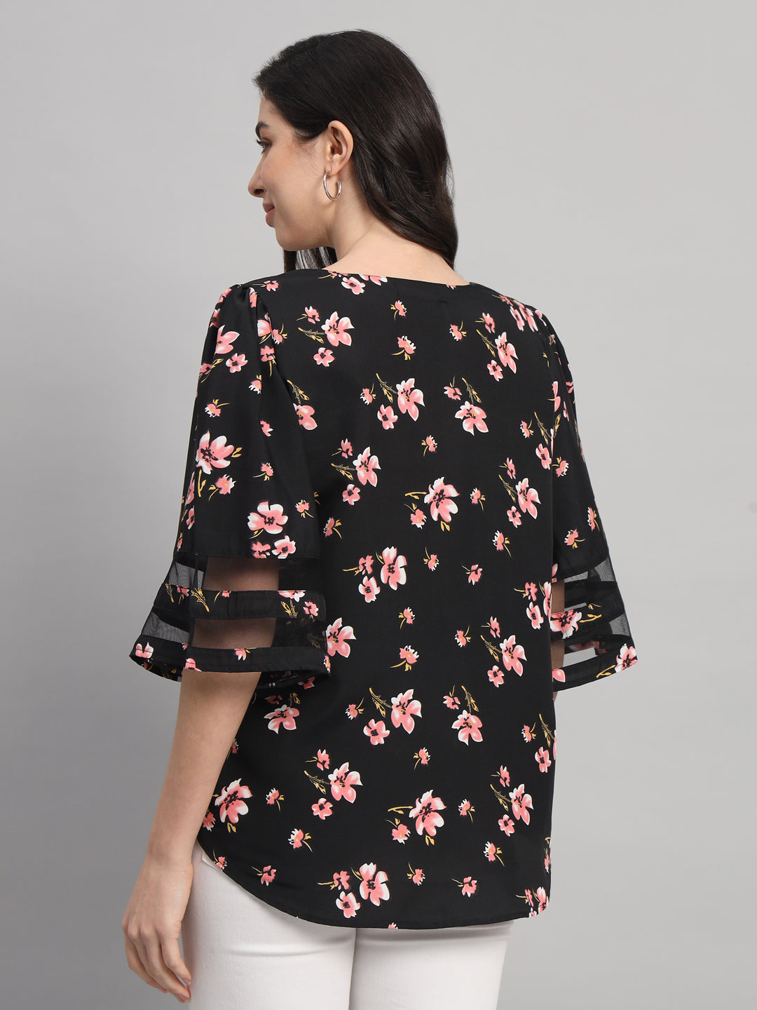 Curvydobe Womens black Floral Print V-Neck Top